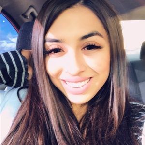 Meet your Posher, Denise